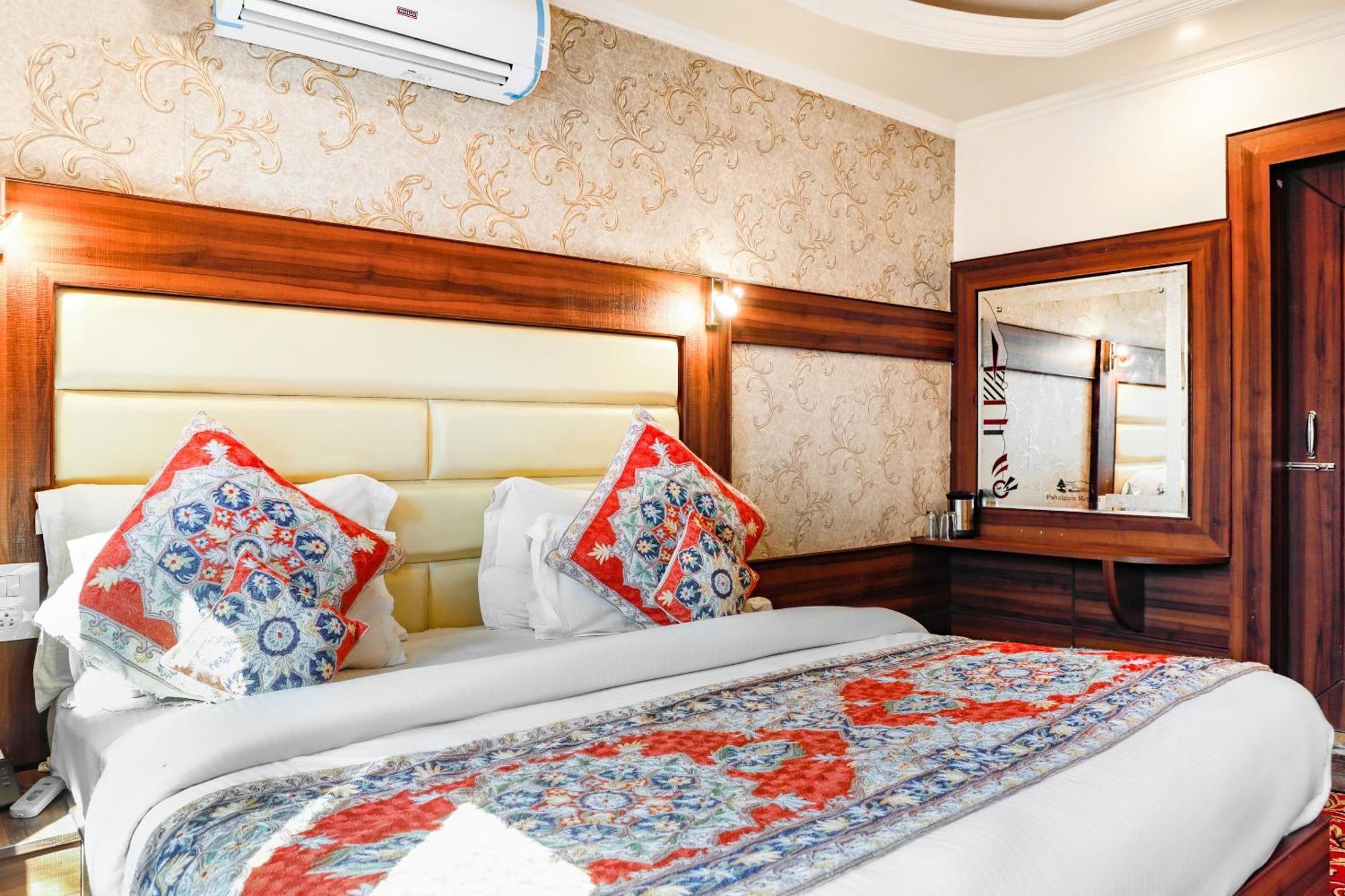Pahalgam Retreat Hotel Ngoại thất bức ảnh