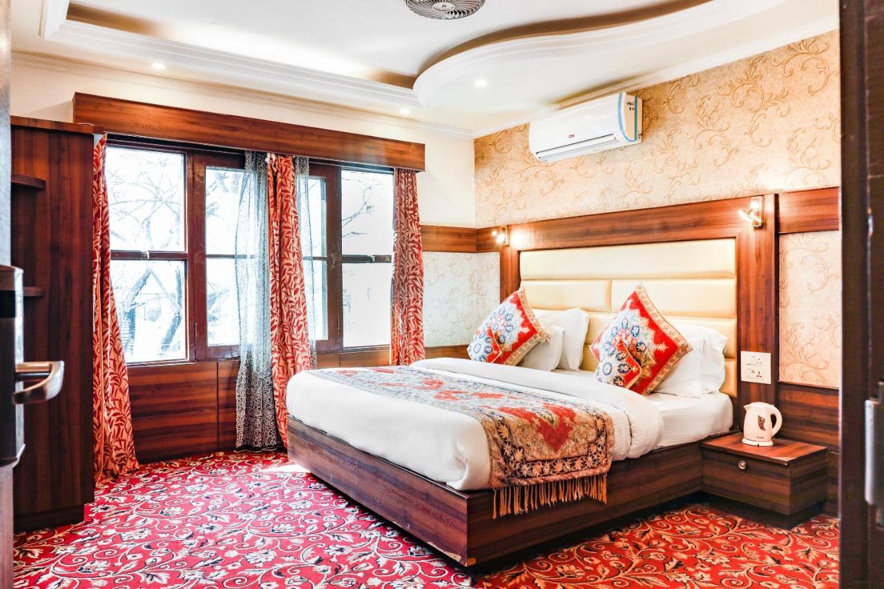 Pahalgam Retreat Hotel Ngoại thất bức ảnh